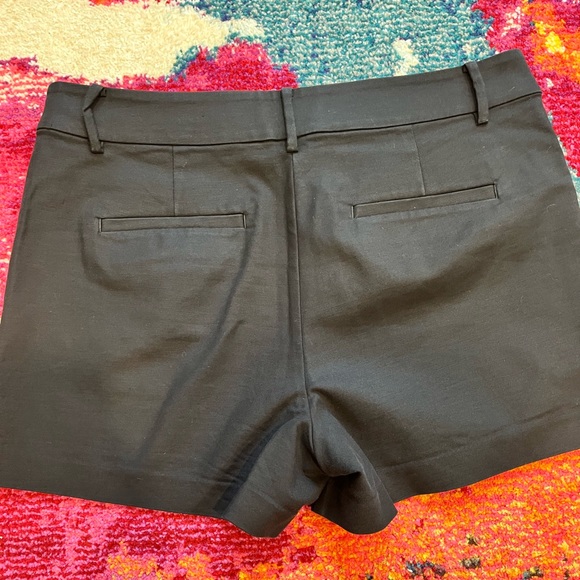 Loft Riviera Short - Size 10 - Picture 4 of 6